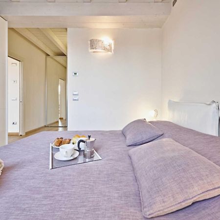 Warda A6 Apartment 代森扎诺-德尔加达 外观 照片