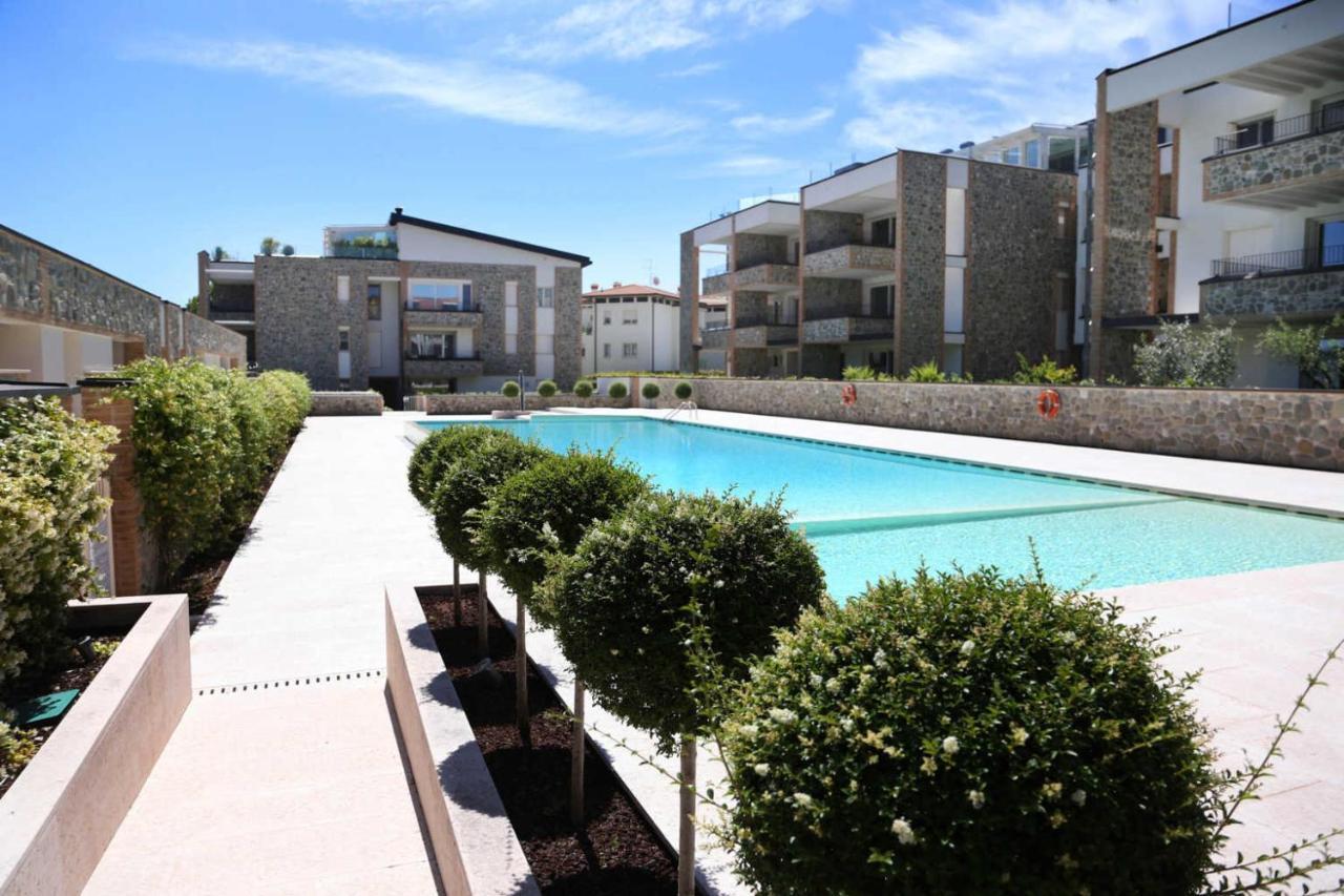 Warda A6 Apartment 代森扎诺-德尔加达 外观 照片