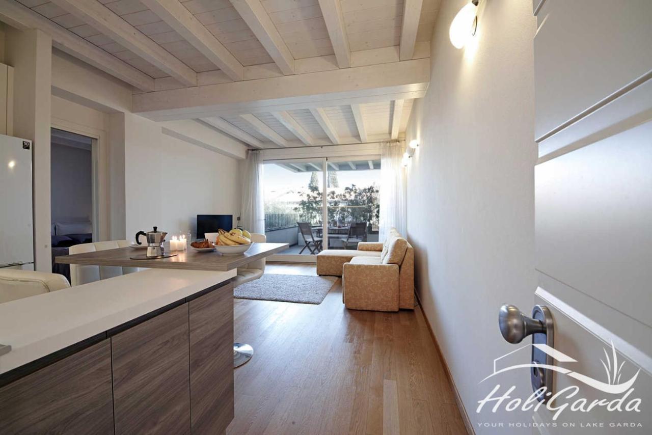Warda A6 Apartment 代森扎诺-德尔加达 外观 照片