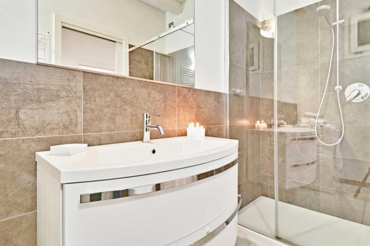 Warda A6 Apartment 代森扎诺-德尔加达 外观 照片