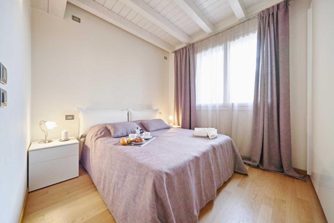 Warda A6 Apartment 代森扎诺-德尔加达 外观 照片