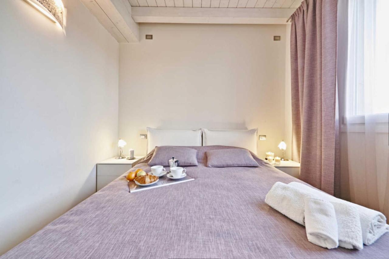 Warda A6 Apartment 代森扎诺-德尔加达 外观 照片